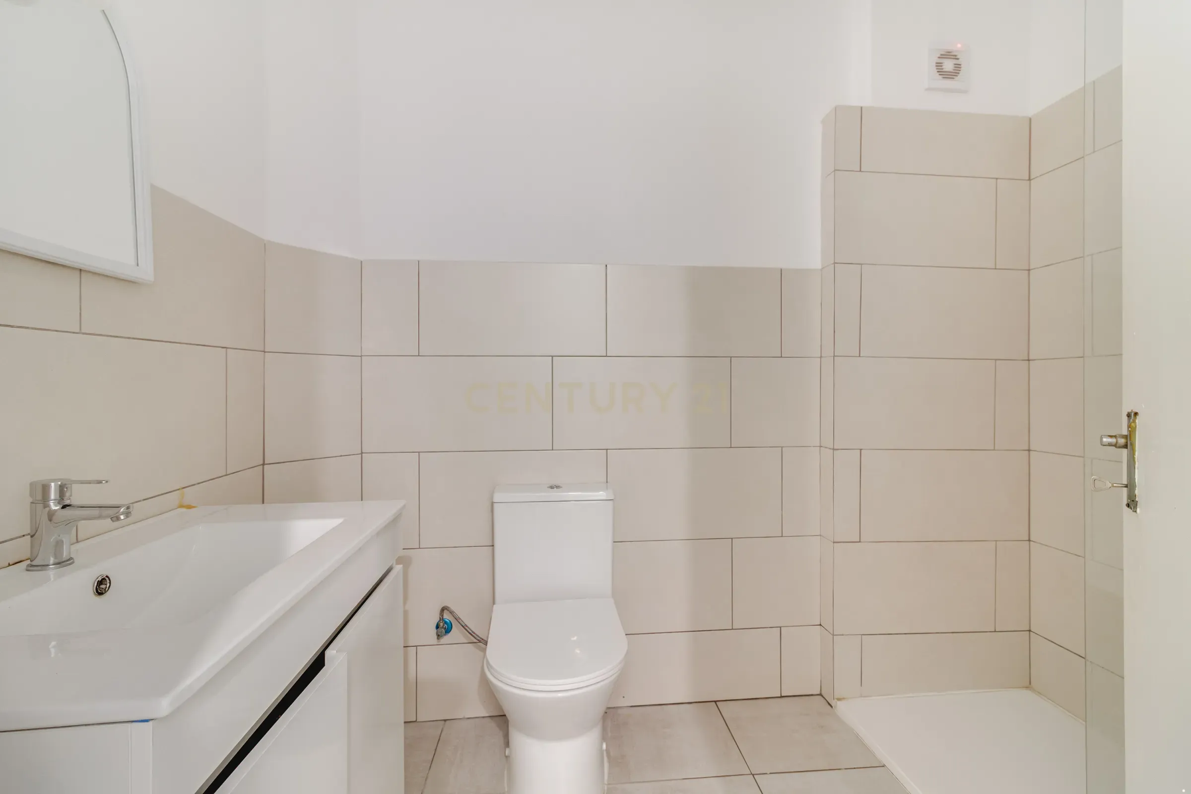 Fotografia 4 de A sua primeira casa pode começar aqui Apartamento T2 Baixa Banheira