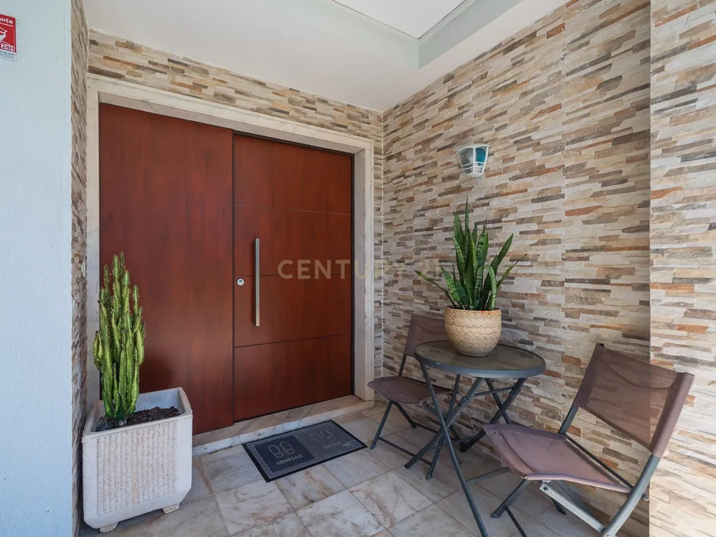 Moradia T4 com piscina | Cascais - Image 22
