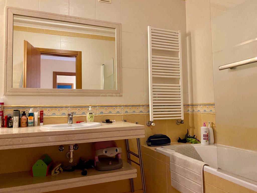 Exclusivo T3 de 180 m² com Vista Rio no prestigiado Condomínio Solar das Marinhas | Póvoa de Santa Iria - Image 10