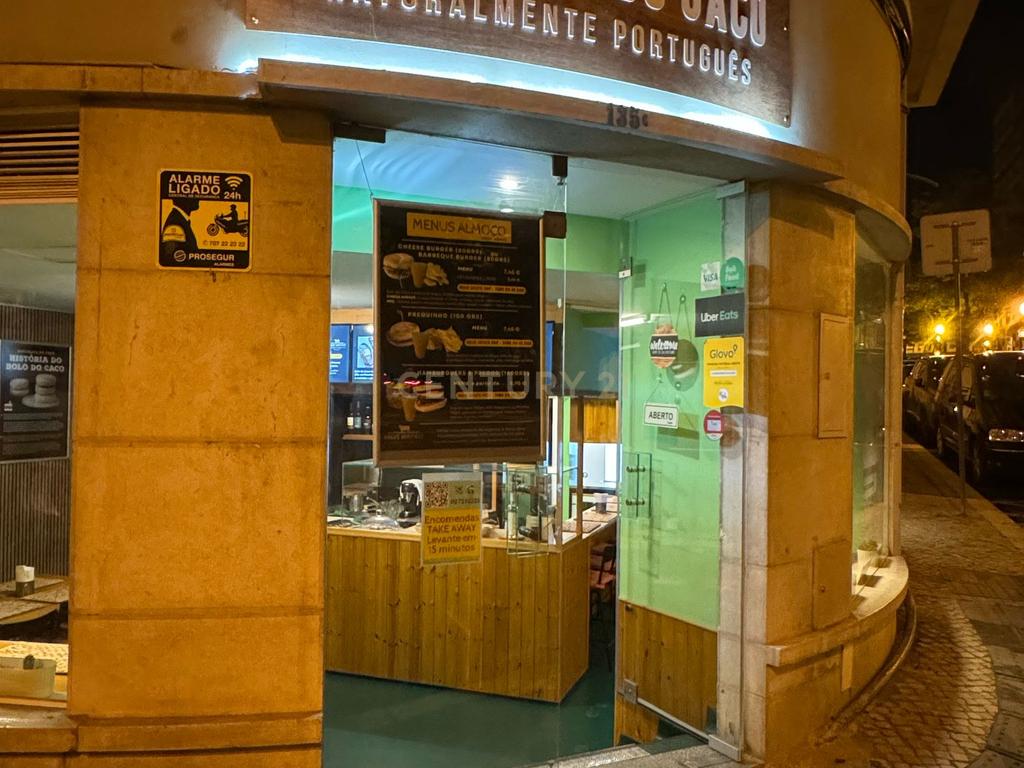 Trespasse Espaço Comercial Restaurante Hamburgueria, no Centro de Lisboa - Image 4