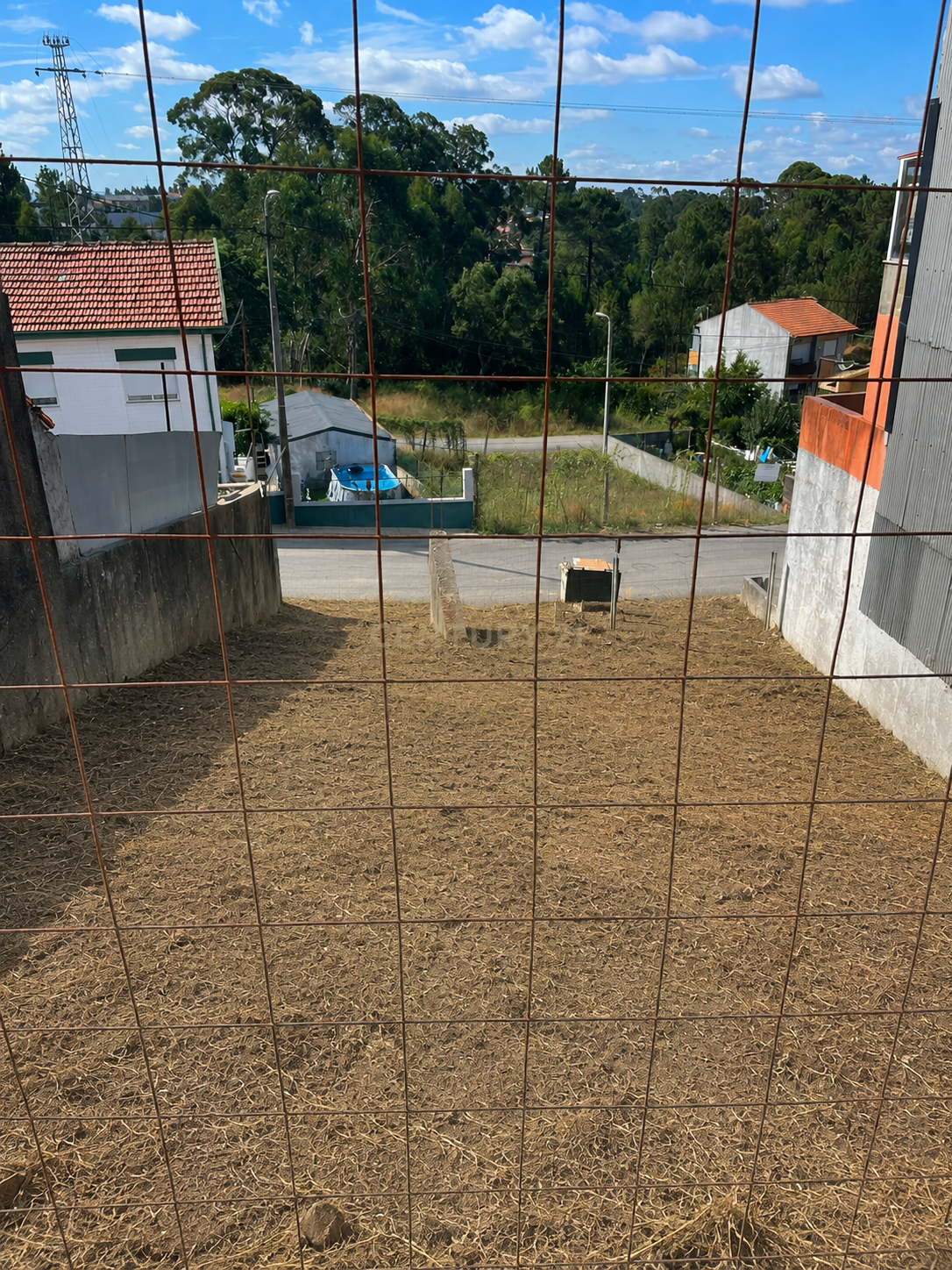Fotografia 4 de Terreno Urbano com 225 m² | Viabilidade para Moradia de 192 m² de Construção