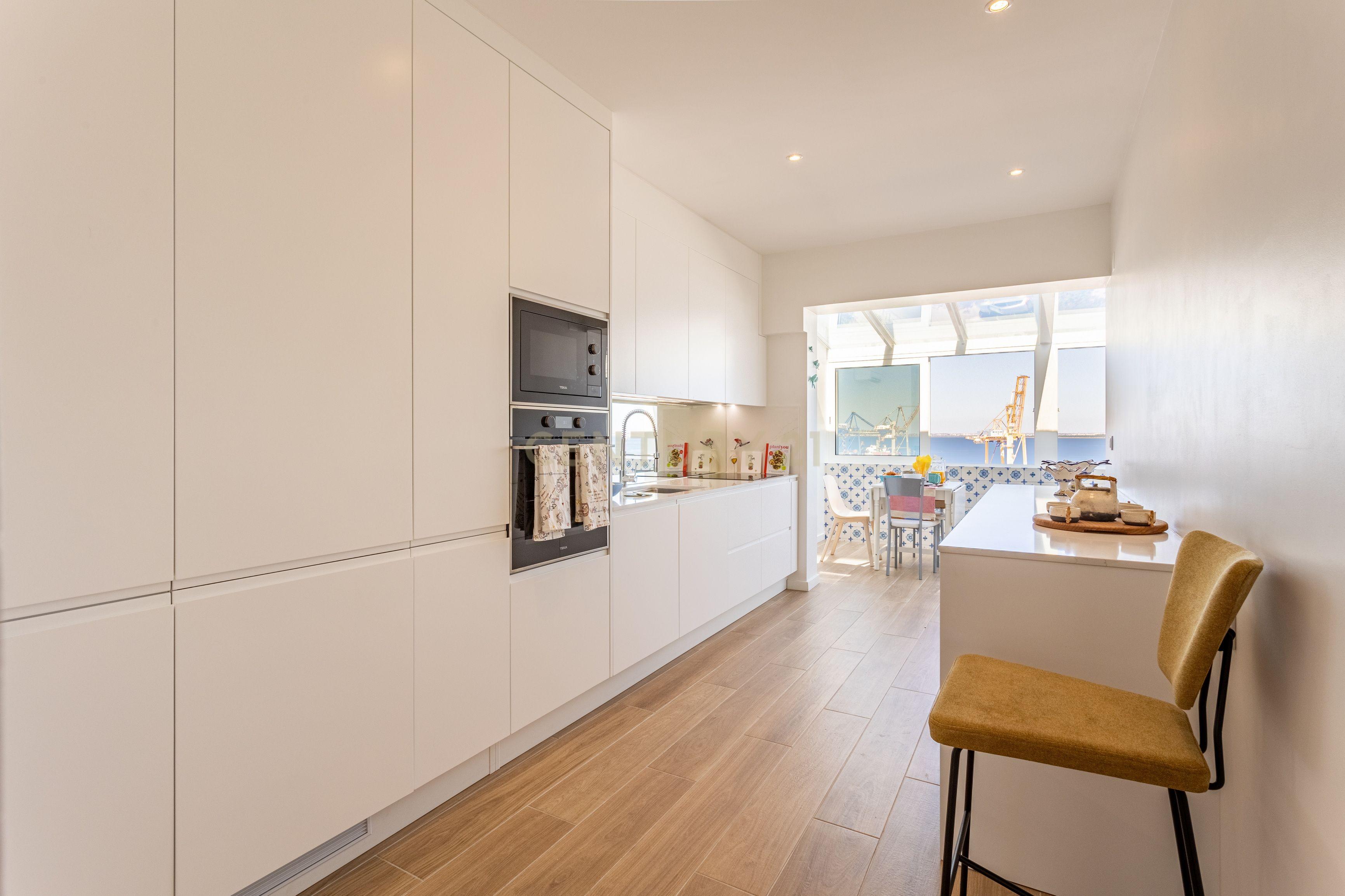 Apartamento T3 com Vista Rio e Garagem (pet-friendly) - Lisboa - Image 4