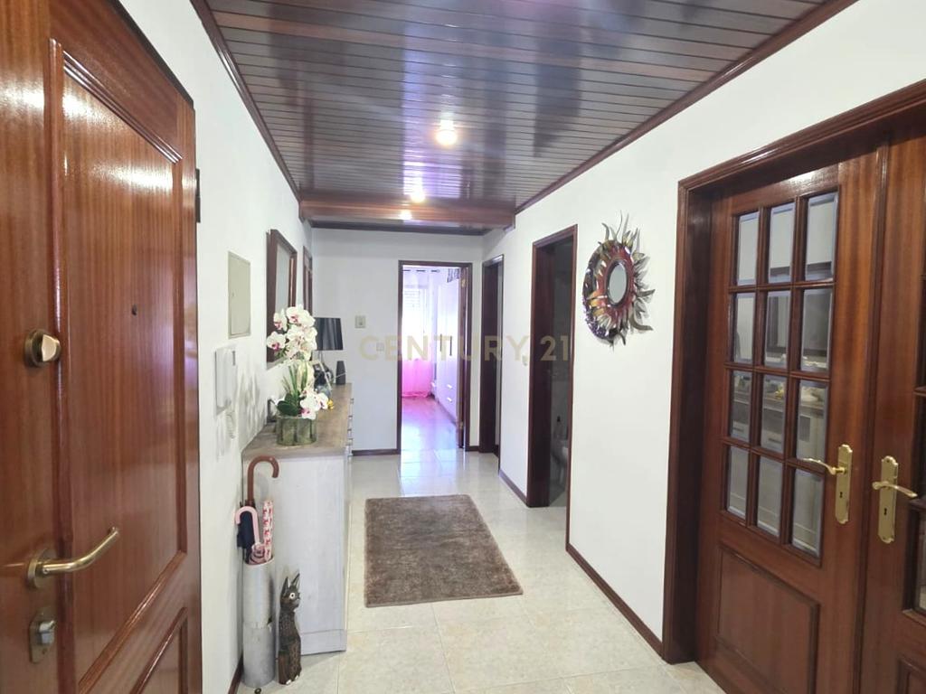 Apartamento T3 na Amora com ótimas áreas ( Novo periodo para visitas próxima 5 feira, de tarde,  dia 5 Junho 2025 - Image 3