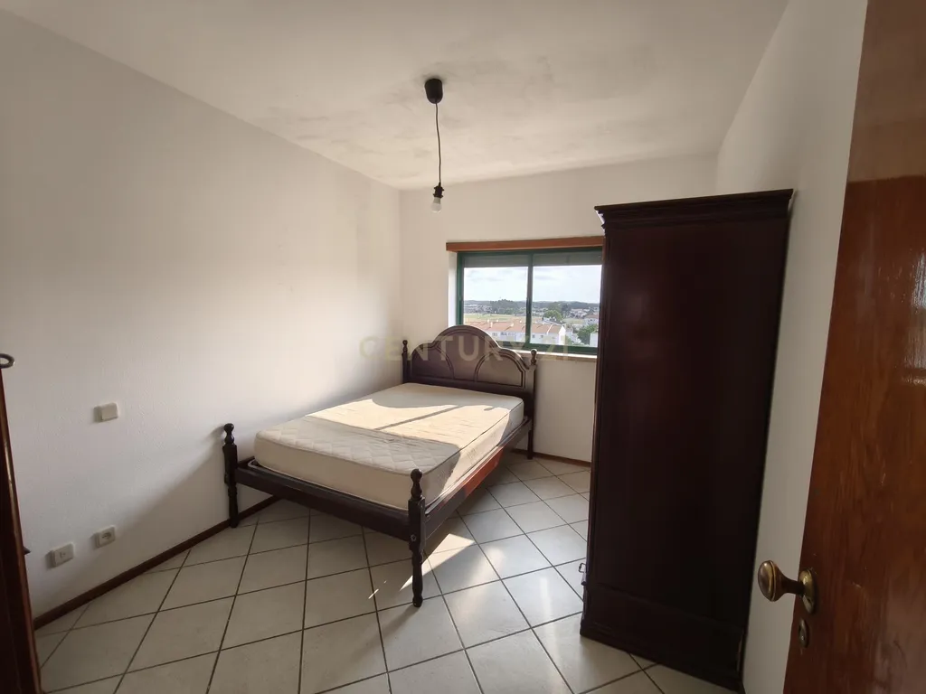 Apartamento T3 sito em Marinha Grande - Image 9