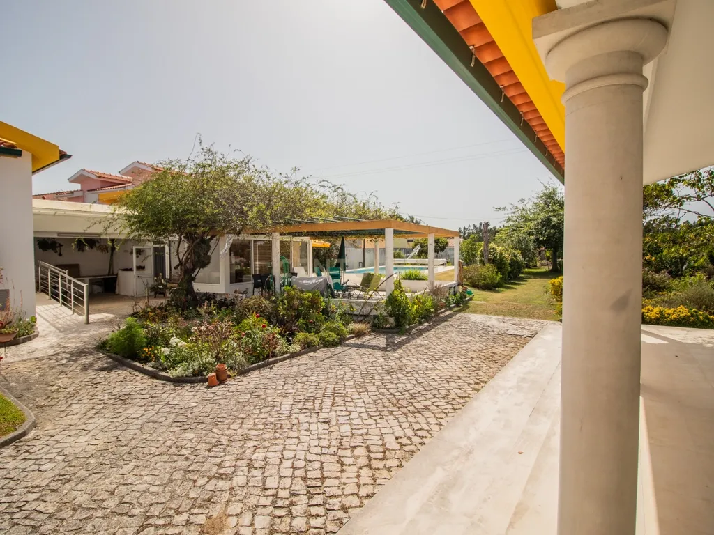 Moradia térrea T3+T0 com piscina, garagem e terreno com 2.257 m², no Ervedal, em Quiaios - Image 34