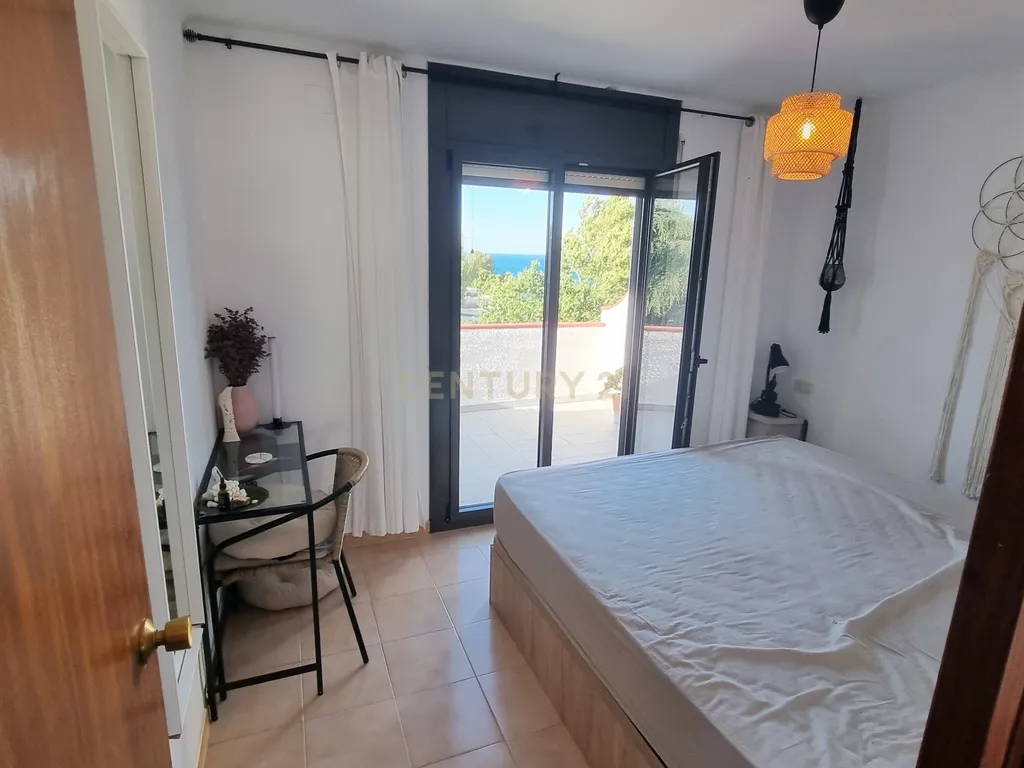 Viva o estilo de vida mediterrânico nesta casa com jardim e vista para o mar em Llançà - Image 22