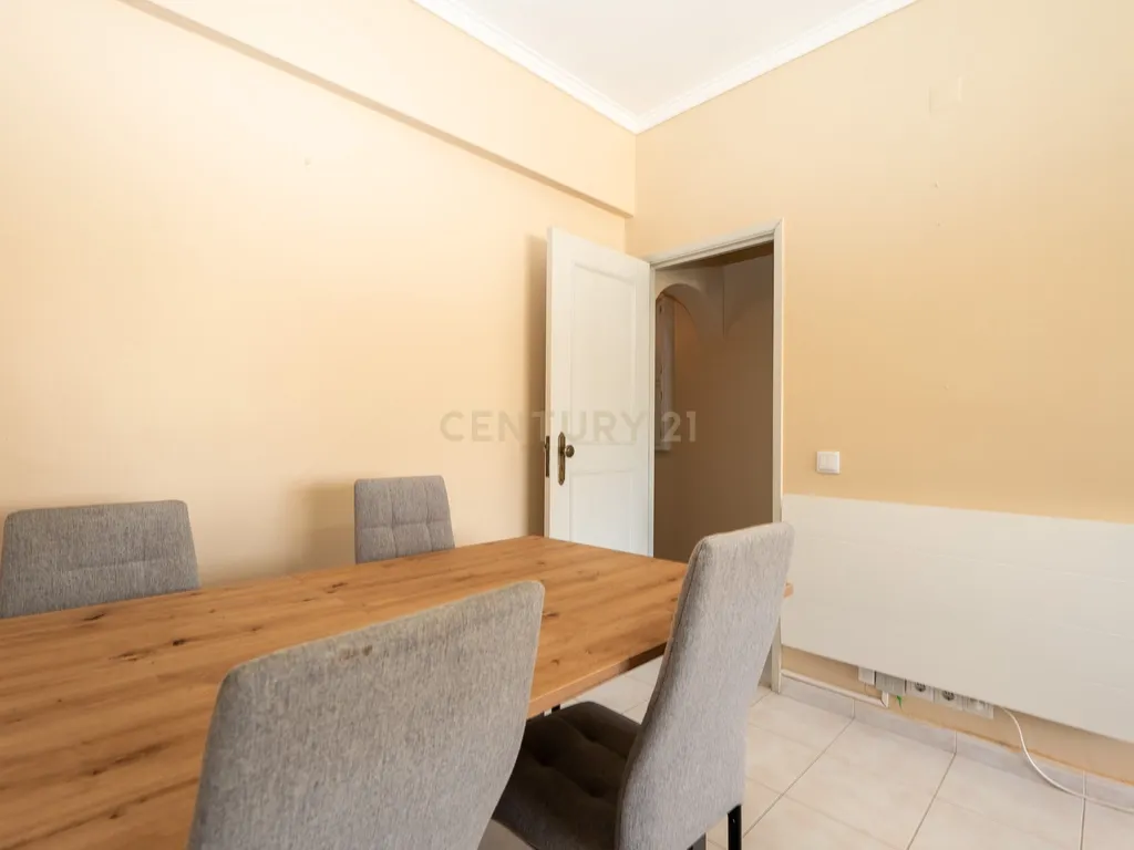 ** APARTAMENTO T2 NA AMADORA, PERTO DO METRO E DO COMBOIO ** - Image 6