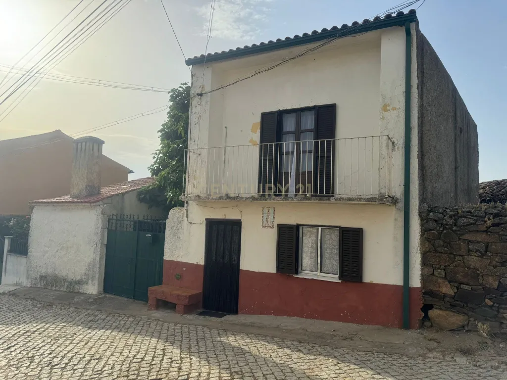 Moradia T3 com Logradouro , Zebreira - Image 18
