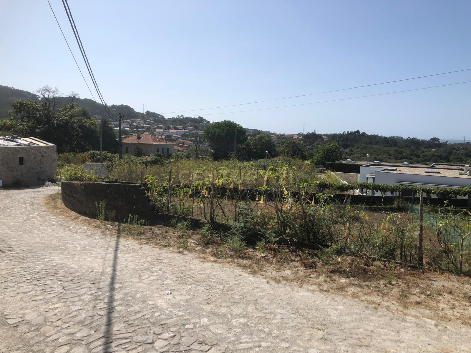 Fotografia 9 de Terreno Urbano em Âncora-219m² de Construção com Vista Mar