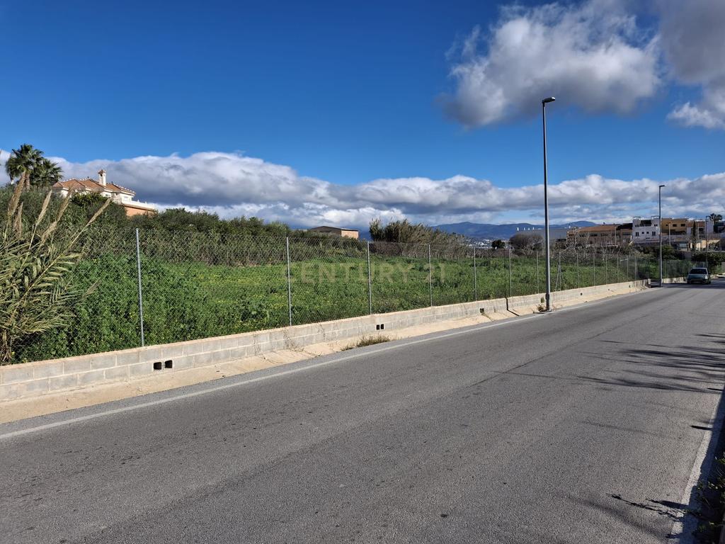 Terreno rústico em Alhaurin de la Torre (Málaga): Vistas de montanha e acesso a serviços - Image 15
