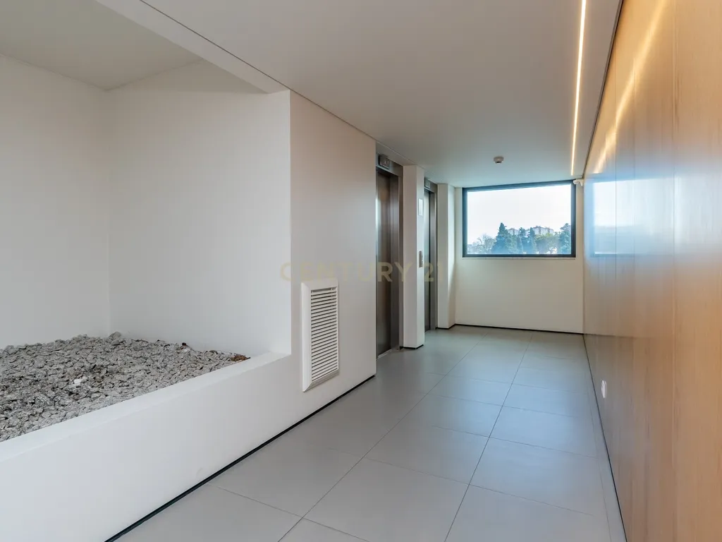 Apartamento T2 no VALRIO II junto ao Parque das Nações - Image 29