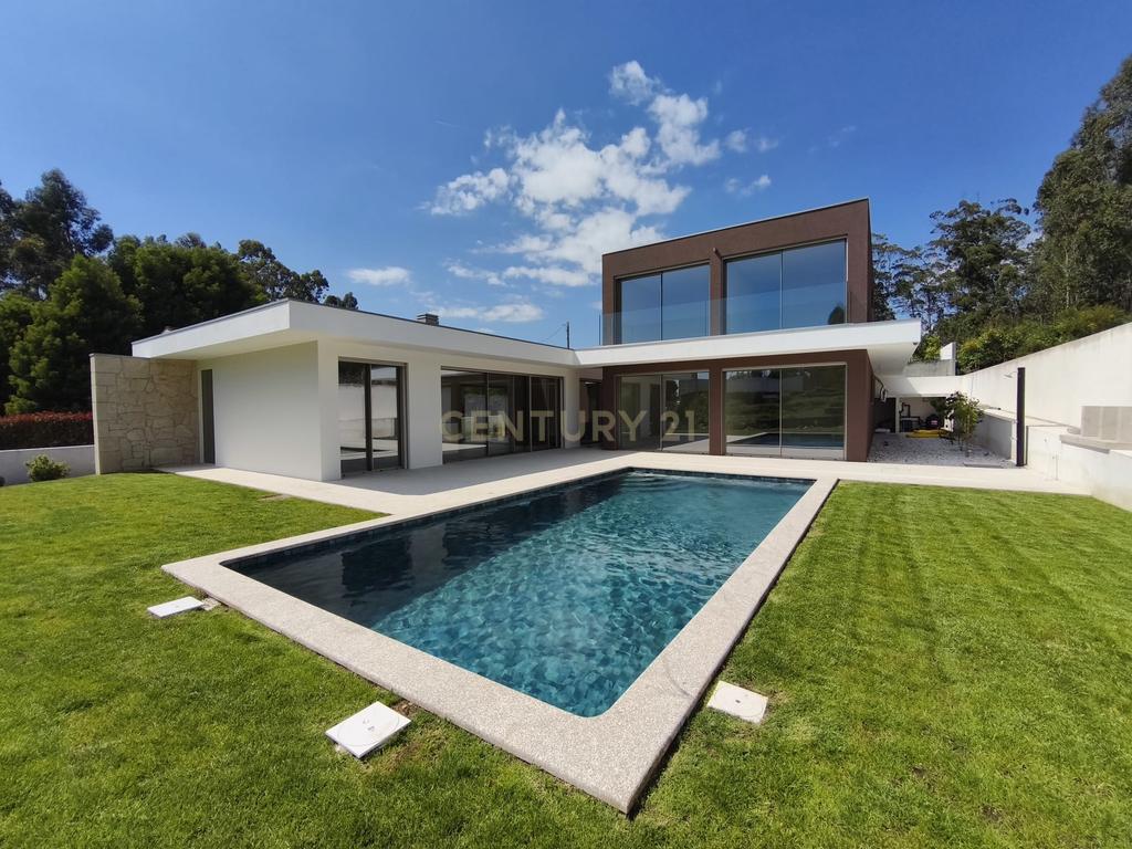 Luxuosa Moradia em Marinhas - Esposende com Vista para a Montanha e Piscina - Image 2