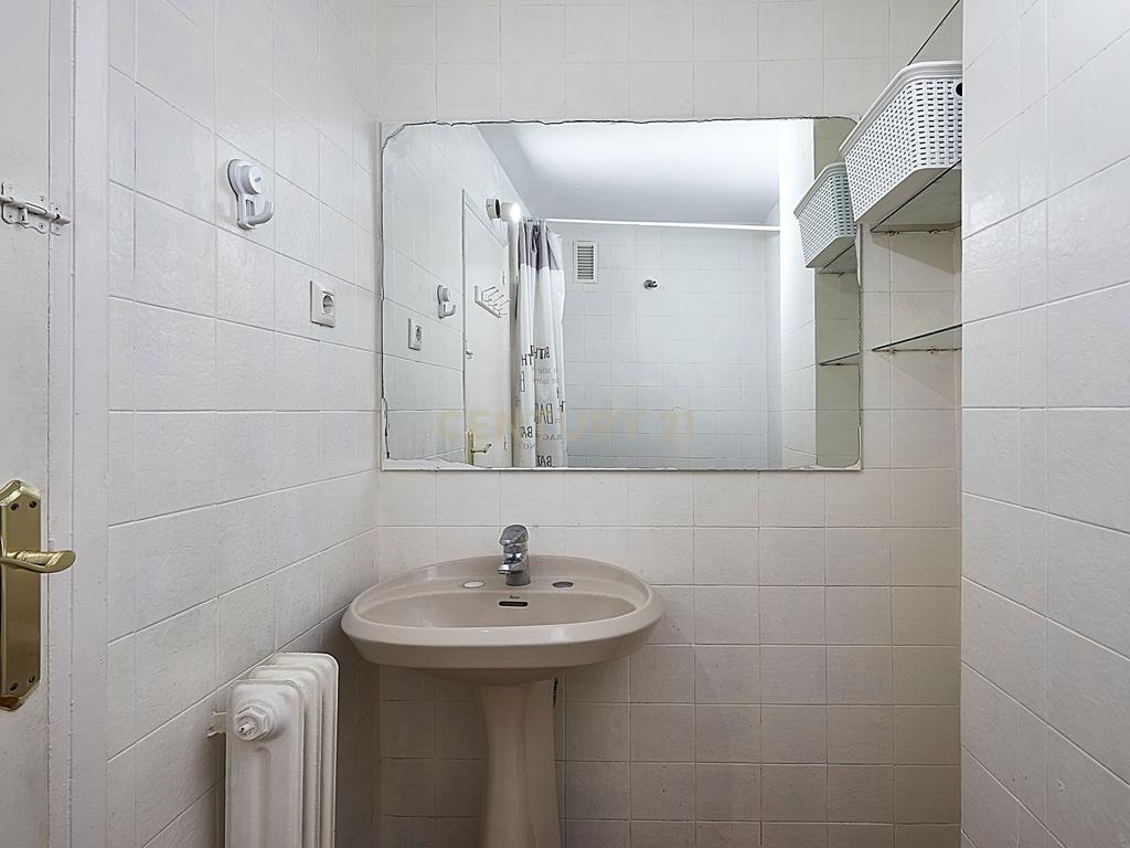  - Image 15
