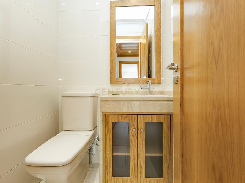 Apartamento T3 na Serra das Brancas, com box de 67m2 e arrecadação. - Image 13
