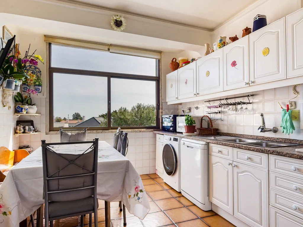 Apartamento T2 com Vista Mar em São João do Estoril, (Alapraia) - Image 14