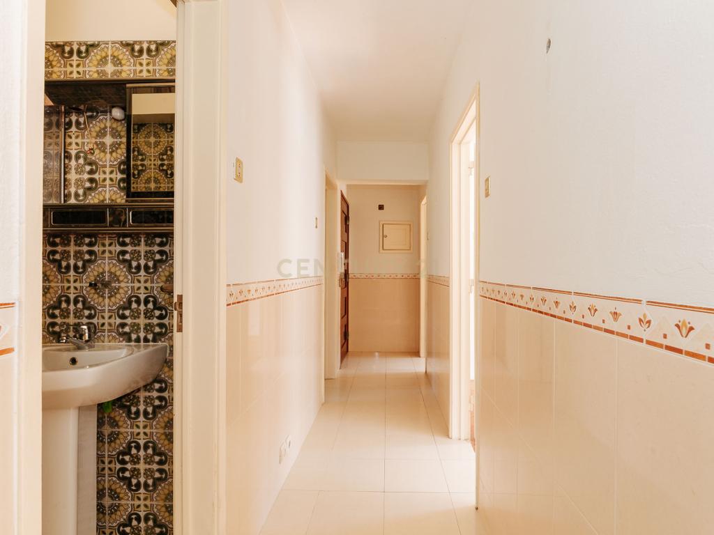 Apartamento T3 nos Olivais - Image 22