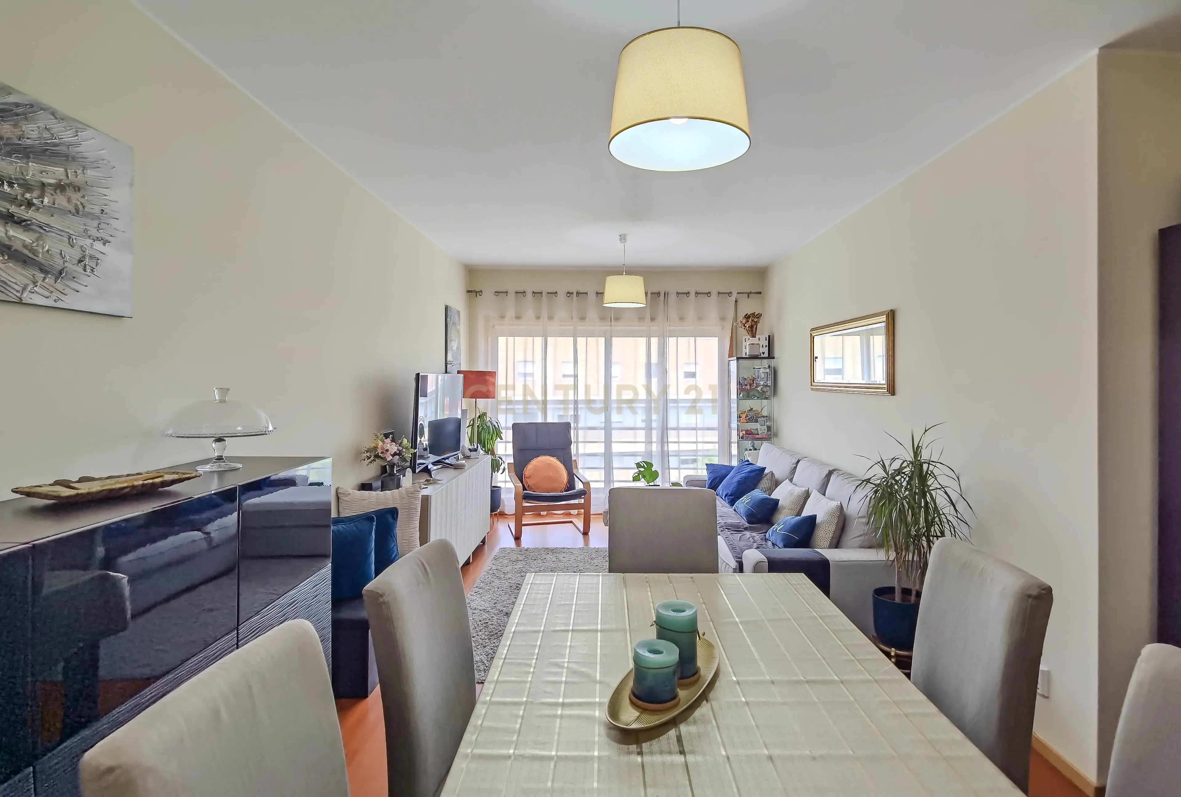 Apartamento T2, garagem, arrumos, ultimo piso – Ponte da Pedra, Matosinhos - Image 1