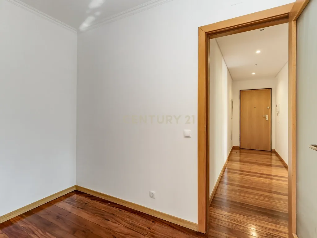 Apartamento T3 ( 2+1 ) Avenidas Novas ( Bairro do Rêgo), Lisboa - Image 10