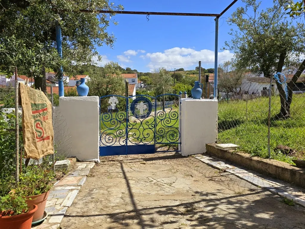 Moradia com Vista Desafogada e Potencial para Duas Habitações Independentes – Ilhas, Arraiolos Évora - Image 3