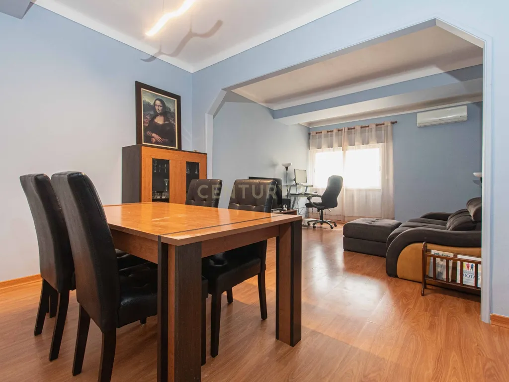 Apartamento T2 | Barreiro | Avenida Alfredo da Silva - Image 1