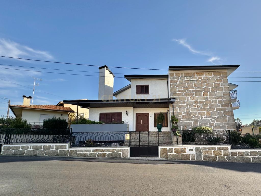 Moradia T7 em Palmeira, Santo Tirso - Image 2