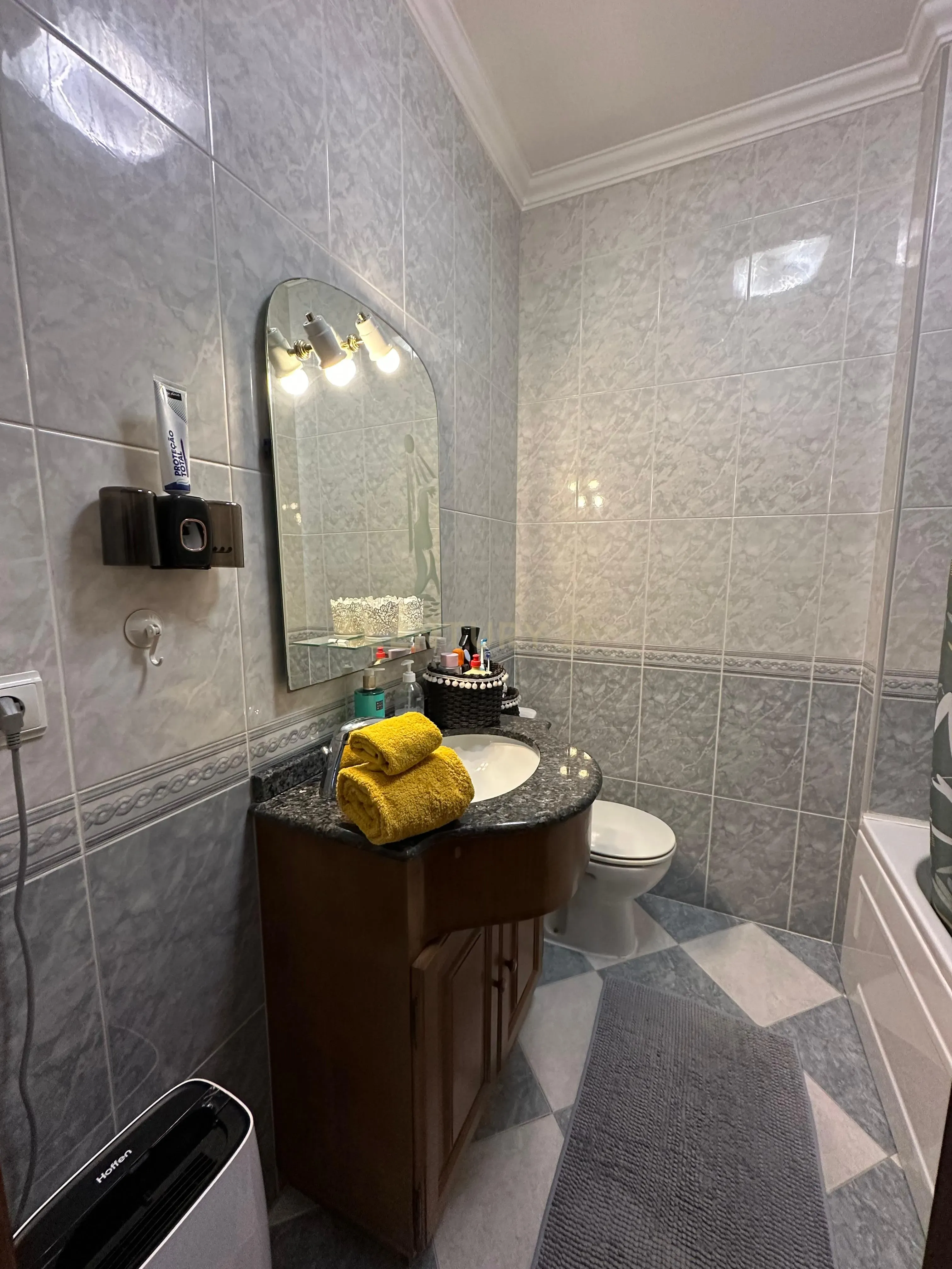 Apartamento T2 com Vista Privilegiada em Amadora - 250.000€ - Image 8