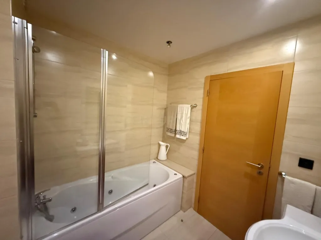 Apartamento T3 com garagem, Nossa Sra de Fátima, Entroncamento - Image 21