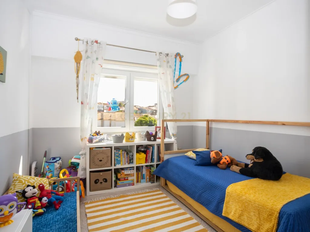 Apartamento T2 com Varanda Cruz de Pau, Amora - Seixal - 0651-06250 - Image 20