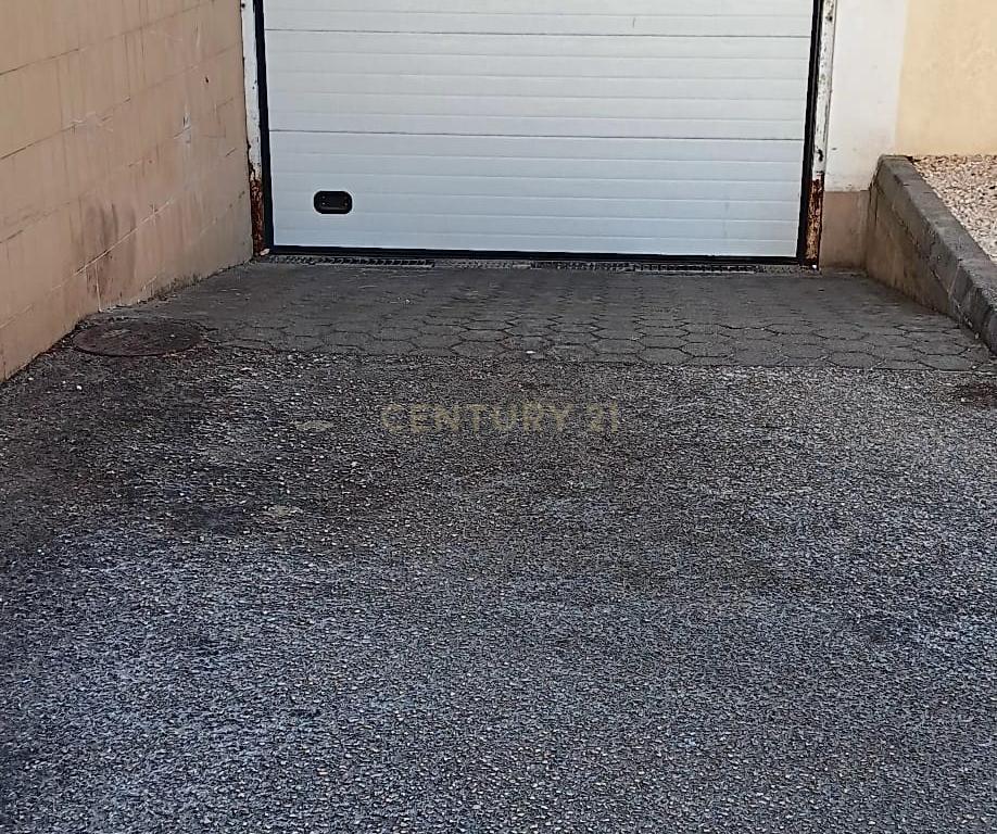 LUGAR GARAGEM EM ALVOR JUNTO PASTELARIA SUIÇA - Image 10