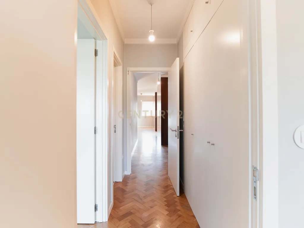 Apartamento T2 na Rua Manuel Carqueja - junto à Praça Velasquez - Porto - Image 20