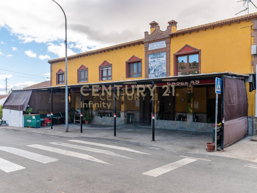 Grande oportunidade de investimento em Villanueva de la Concepción – Negócio de hotelaria em funcionamento - Image 1