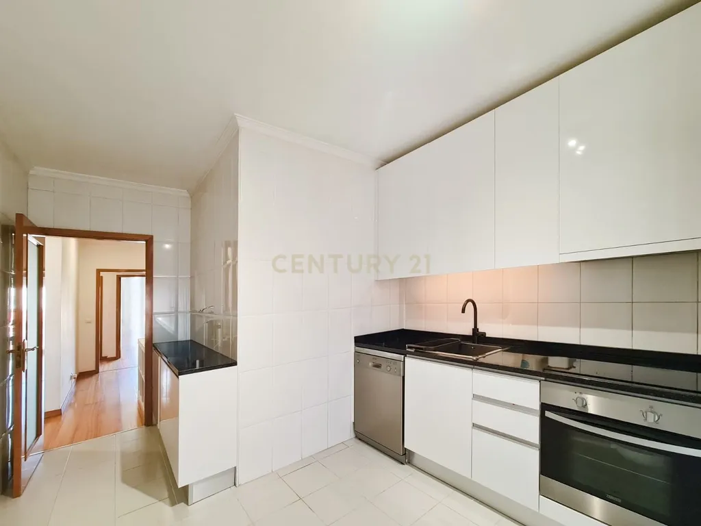 🏡 APARTAMENTO T3 C/ 4 VARANDAS JUNTO À ESCOLA SECUNDÁRIA DANIEL FARIA – BALTAR 📍📢 - Image 9
