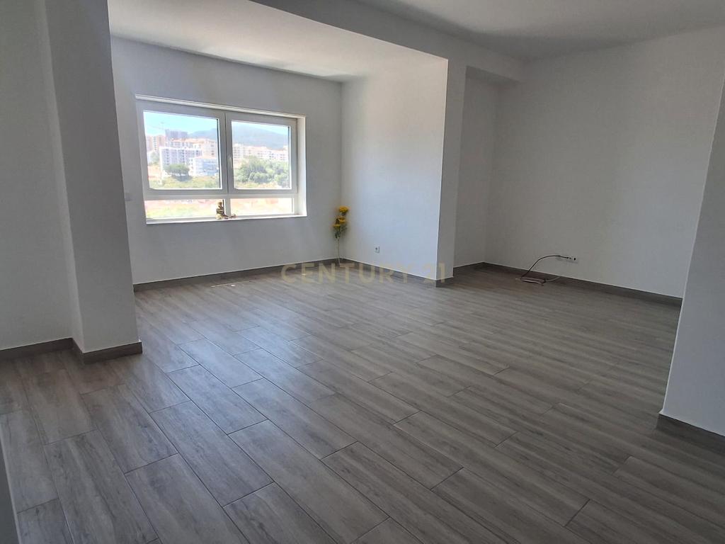 Moderno Apartamento na Avenida Luísa Todi em Setúbal completamente NOVO a estrear com Vista Deslumbrante a estrear uma Suíte - Image 8