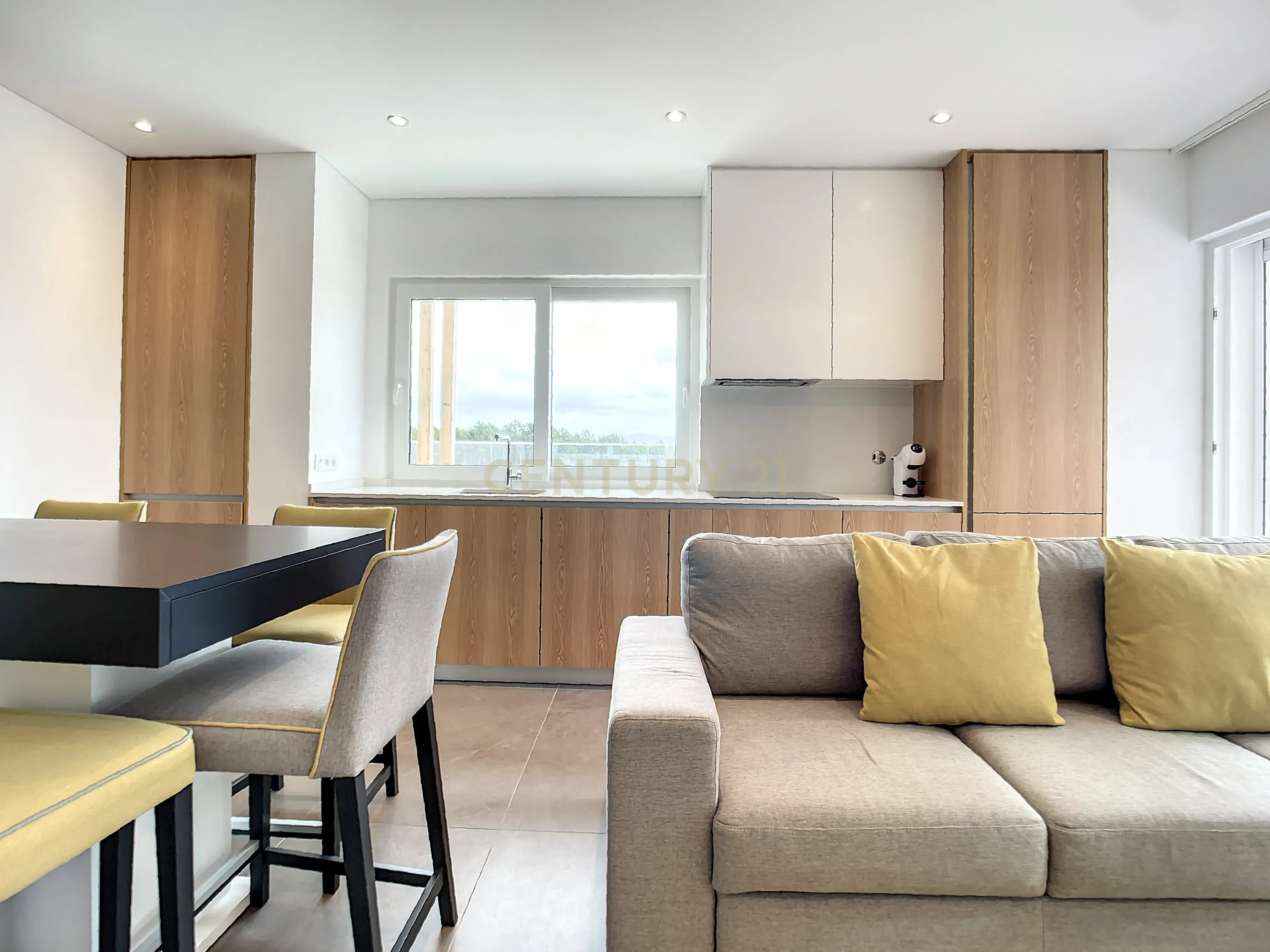 Duplex inserido no condomínio de luxo em Nazaré - Image 30