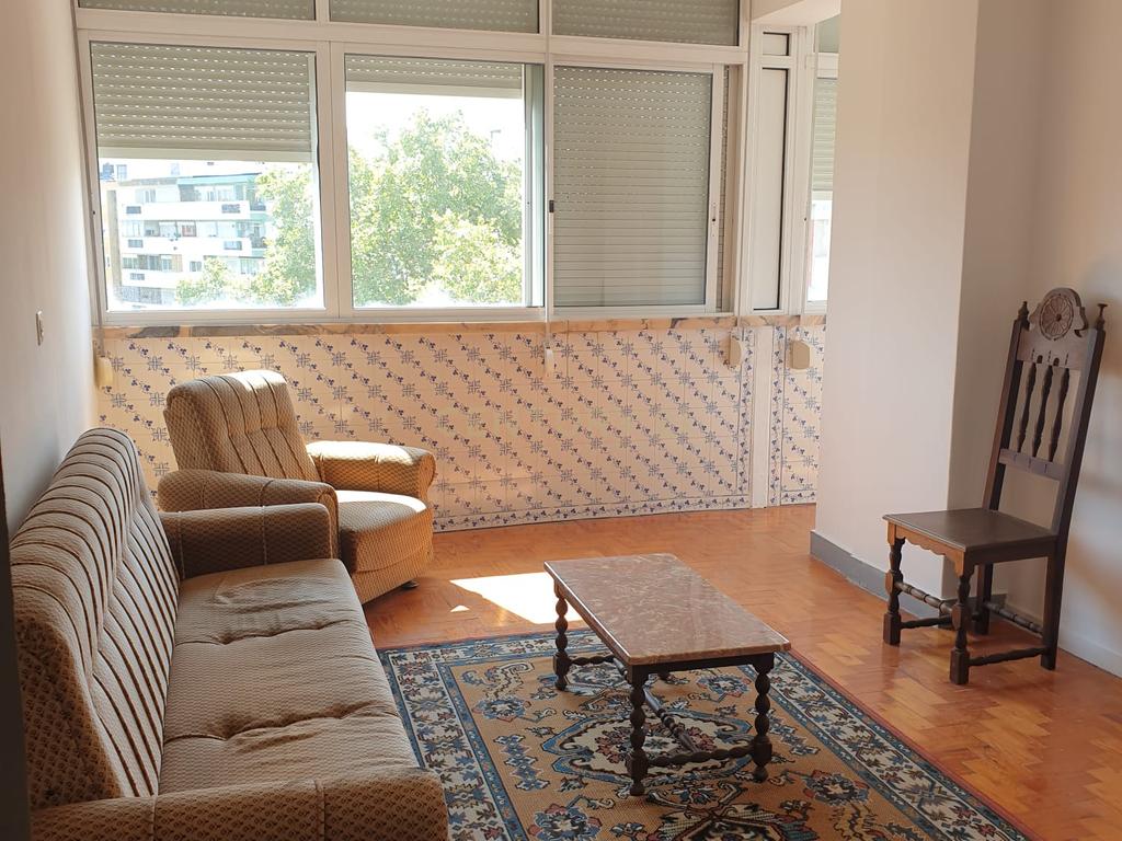 Apartamento T3 transformado em T4* para arrendamento nos Olivais-Sul, Lisboa  - Image 8