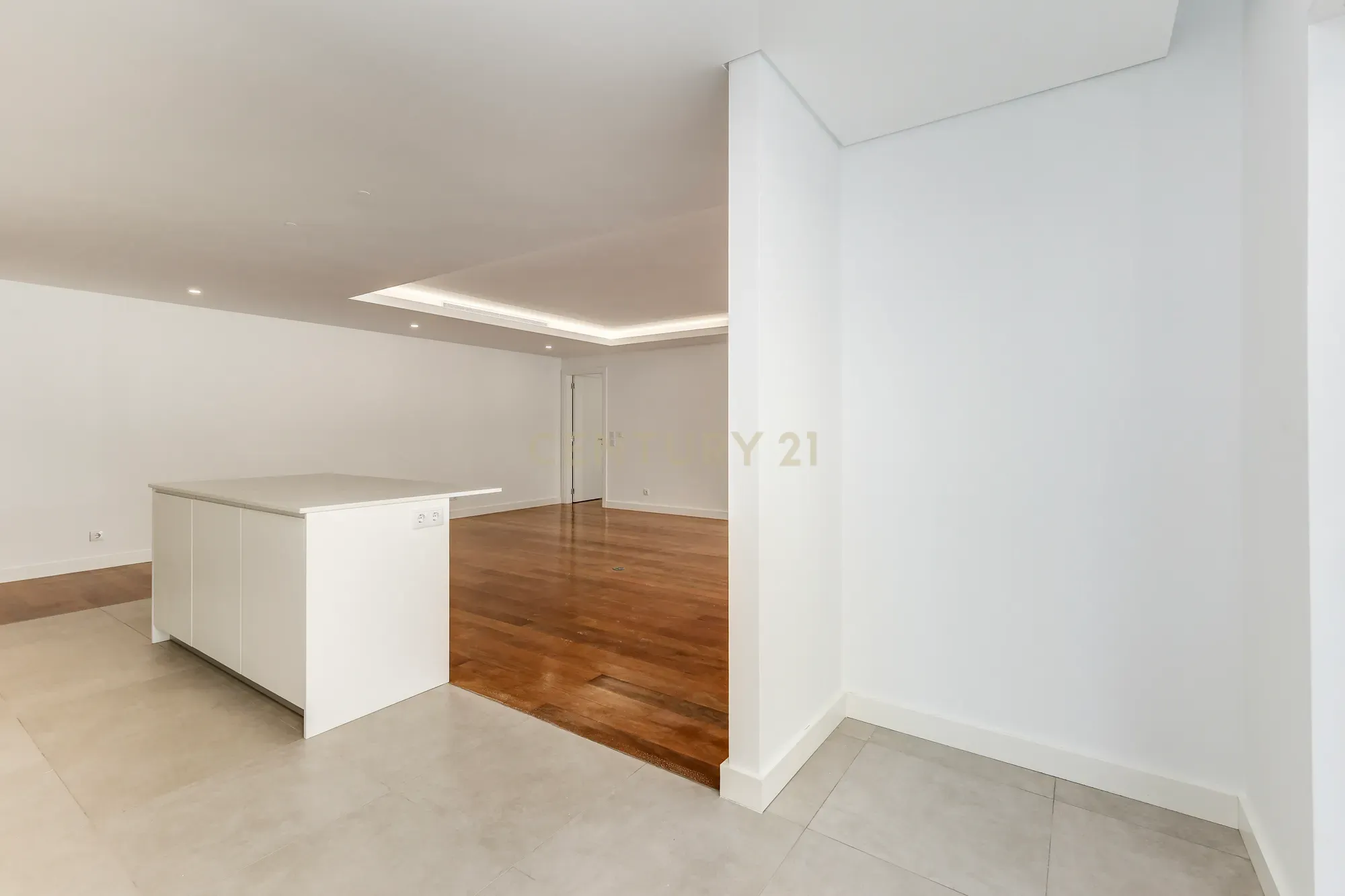Apartamento T4 à venda em Santa Iria de Azoia, São João da Talha e Bobadela, Loures — foto 7