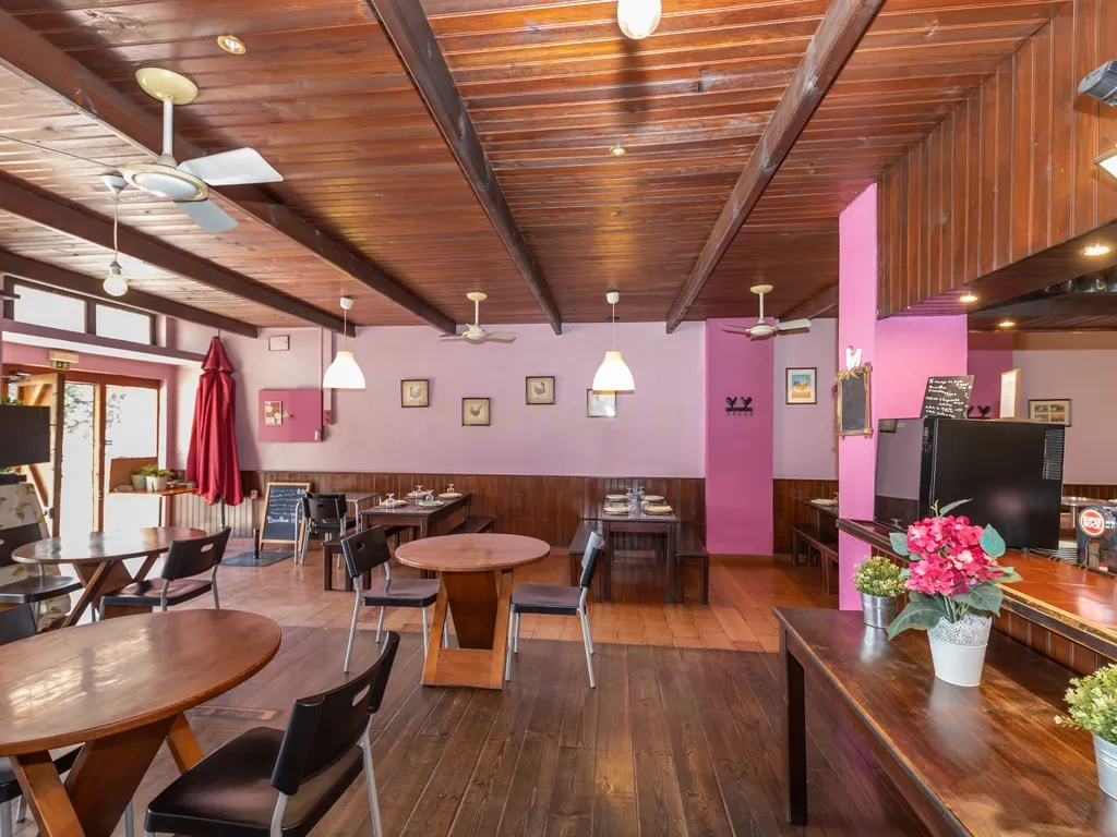 Restaurante "República dos Frangos" – Oportunidade Única em São João, Junto à Praia - Image 14