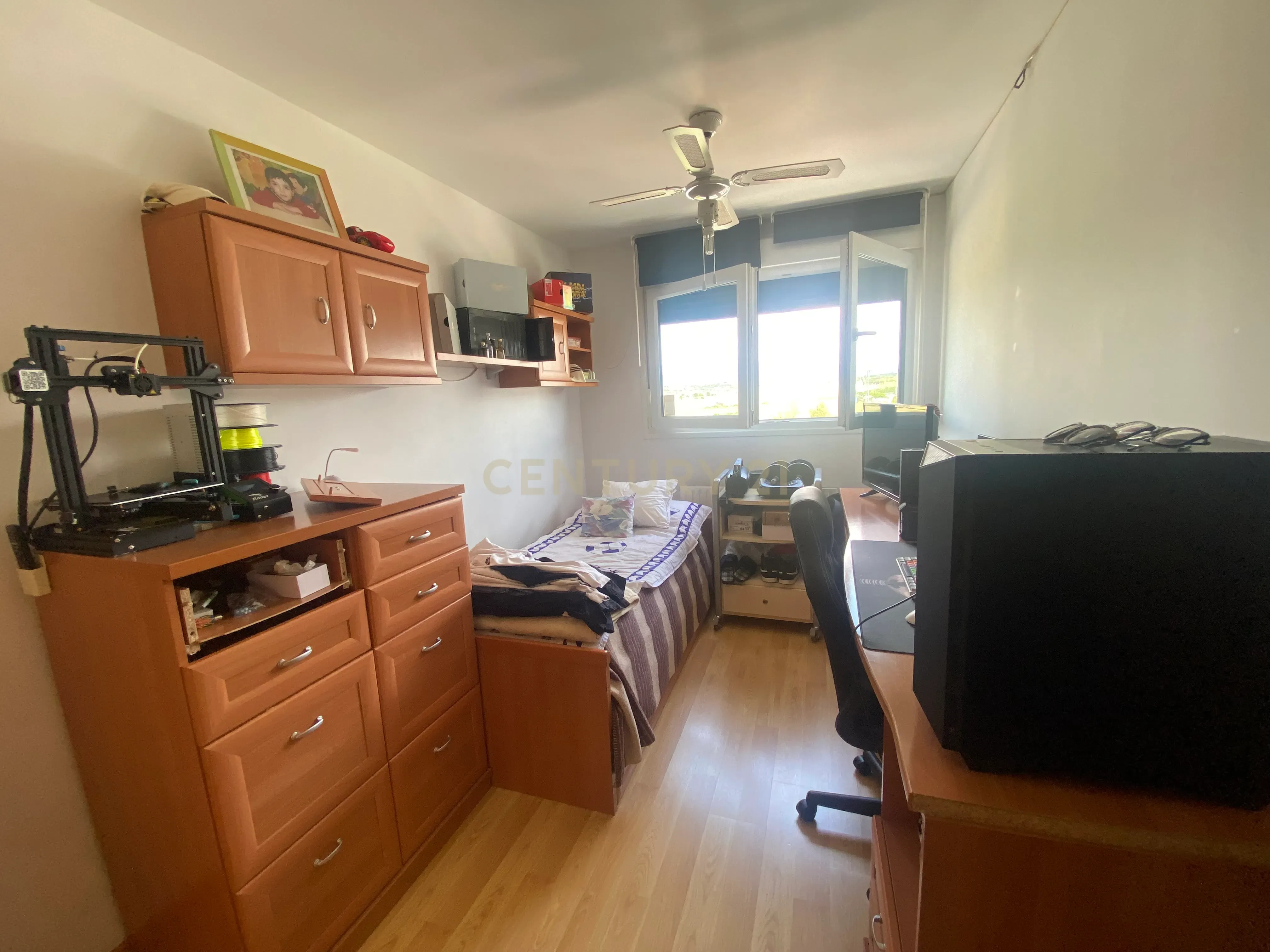 Luxuoso Apartamento com Vista Panorâmica em Madrid - Image 18