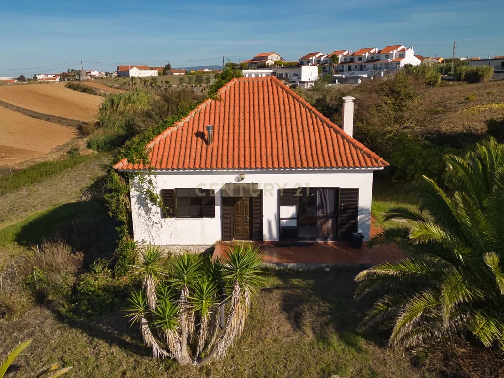 Casa com charme, vista mar e muito potencial - Image 2