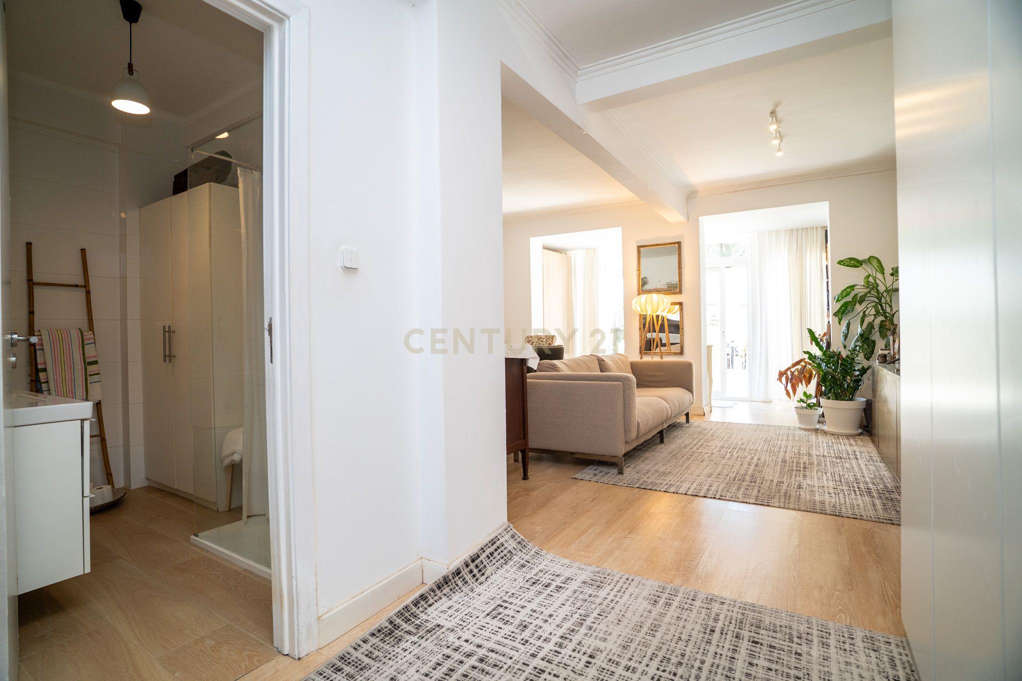 Fotografia 6 de Apartamento T2 com Terraço em Queluz, Sintra