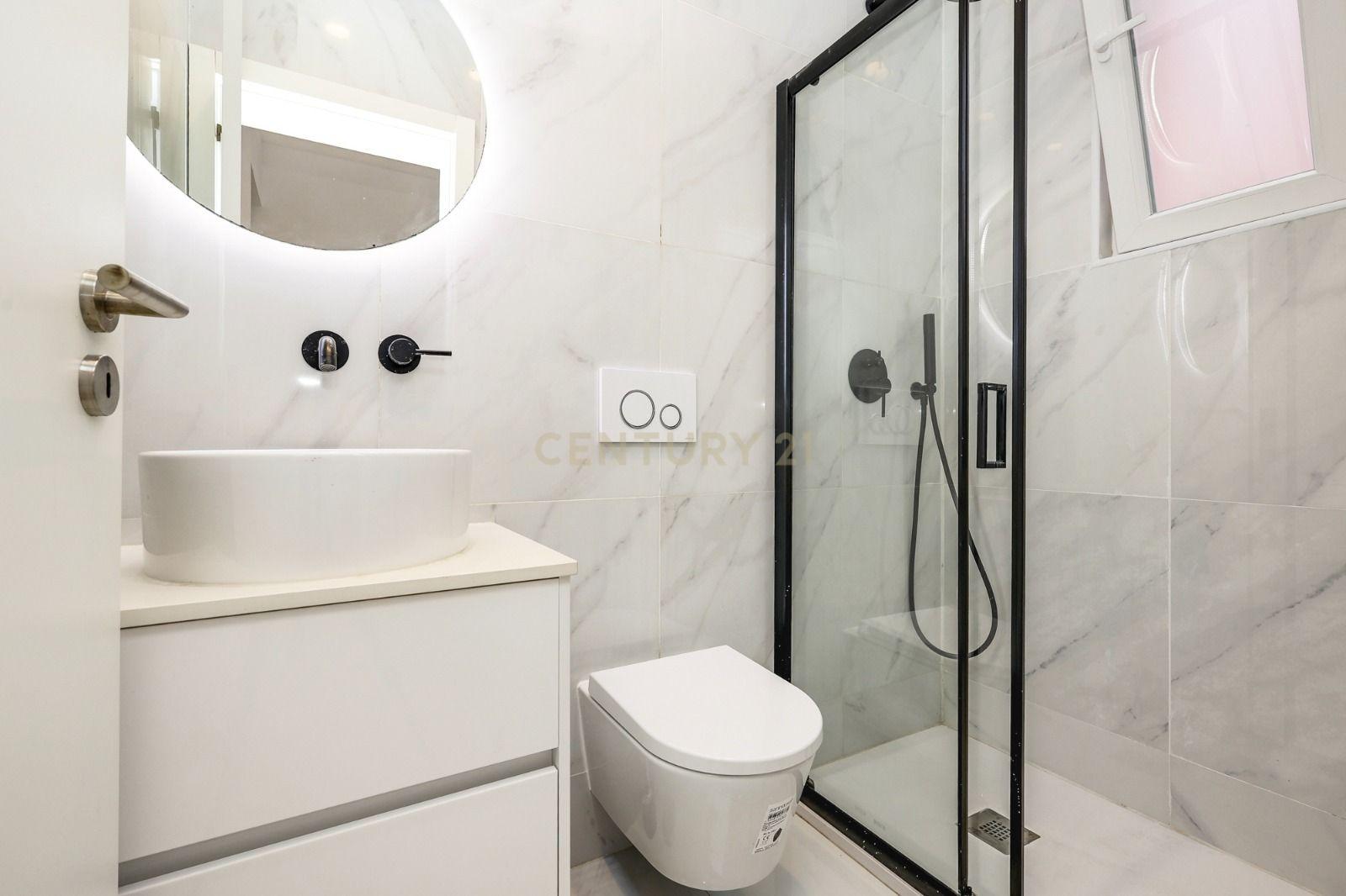 Fotografia 7 de Apartamento Renovado T2 em Campolide, Lisboa