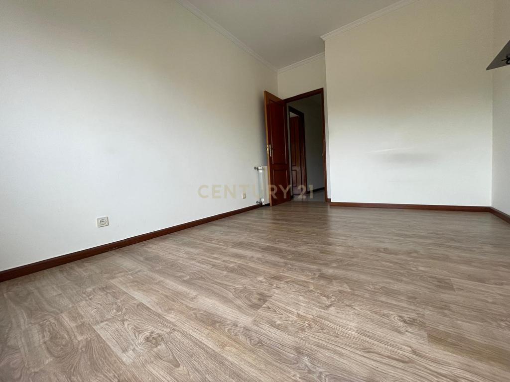 T3 com lugar de garagem ao Parque Municipal da Lavandeira - Image 7