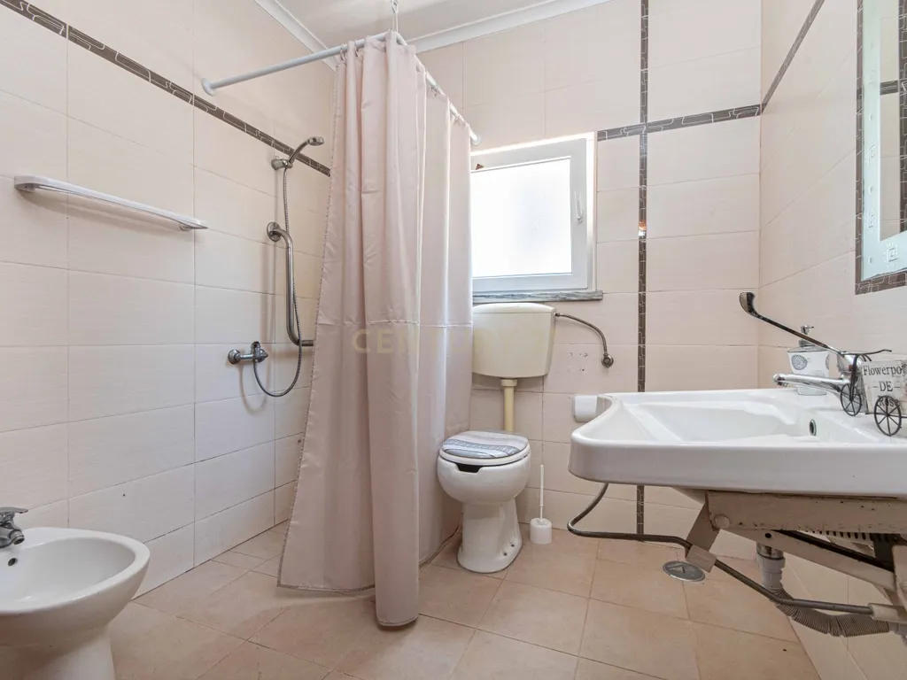 Moradia Exclusiva para Investimento em Quinta do Anjo, Palmela - Image 80