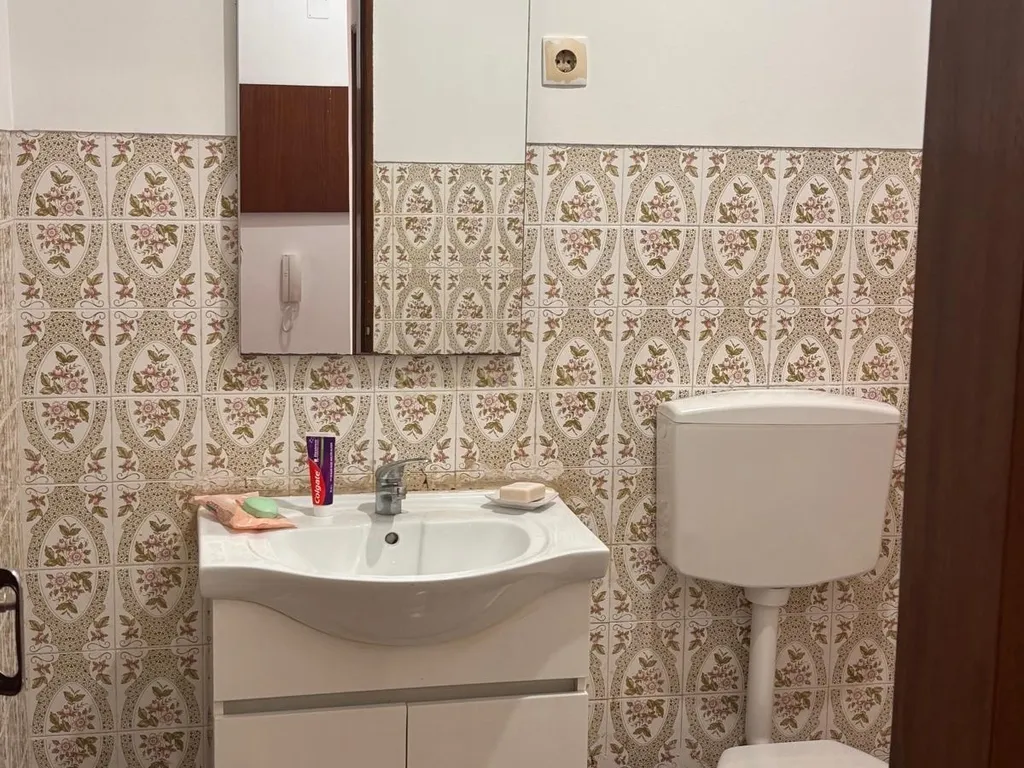 Apartamento T3 em Setúbal com Vista Campestre e Boa Localização - Image 13