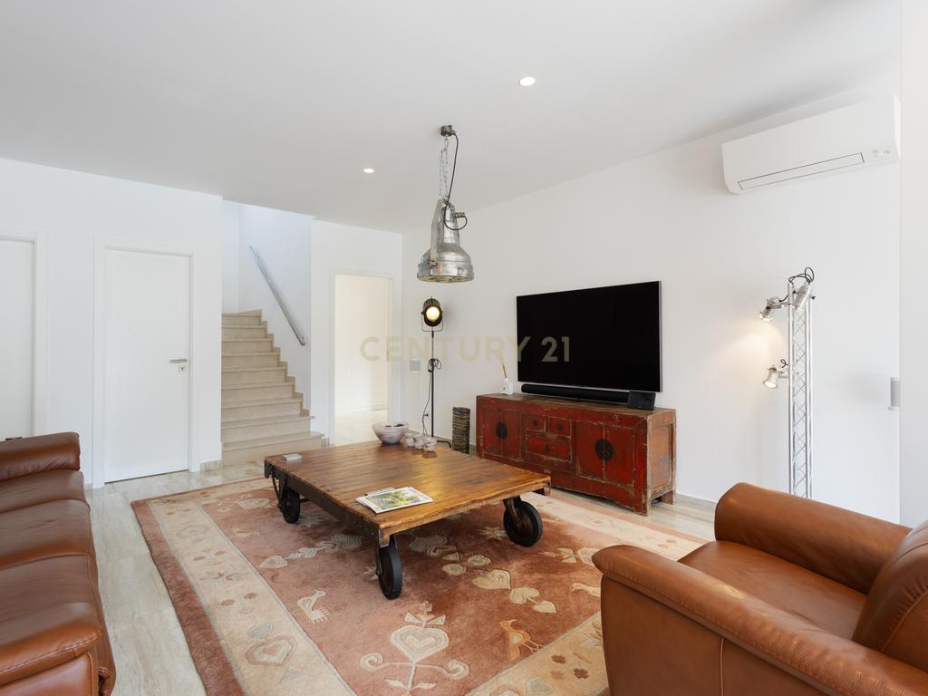 Moradia ultramoderna com 3 quartos: Vida sustentável na Costa da Prata - Image 19