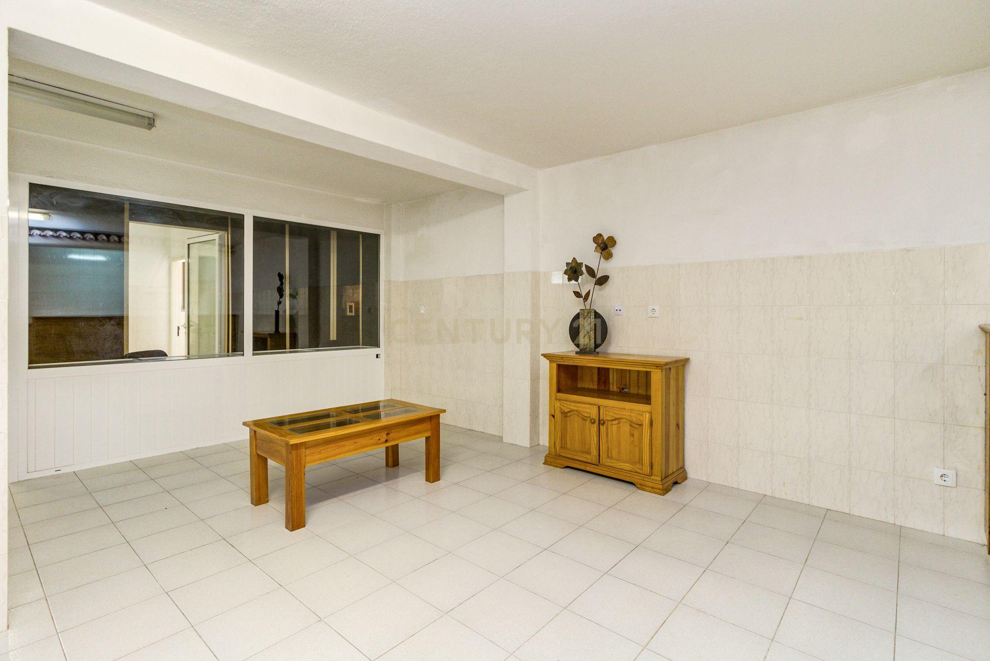 Moradia T4, Praia Santo Amaro de Oeiras e Estação de Comboios - Image 53