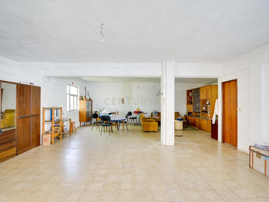  Moradia em Santa iria de Azoia com Vista Panorâmica e Jardim - Image 31