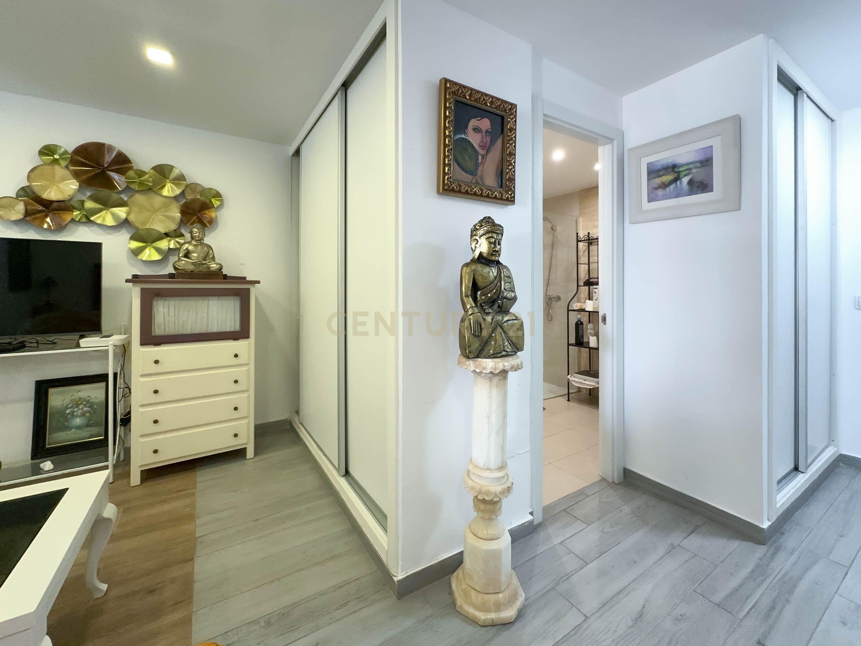 Venda de Apartamento com Amplos Terraços e Vista Panorâmica para o Mar em Torremolinos - Image 9