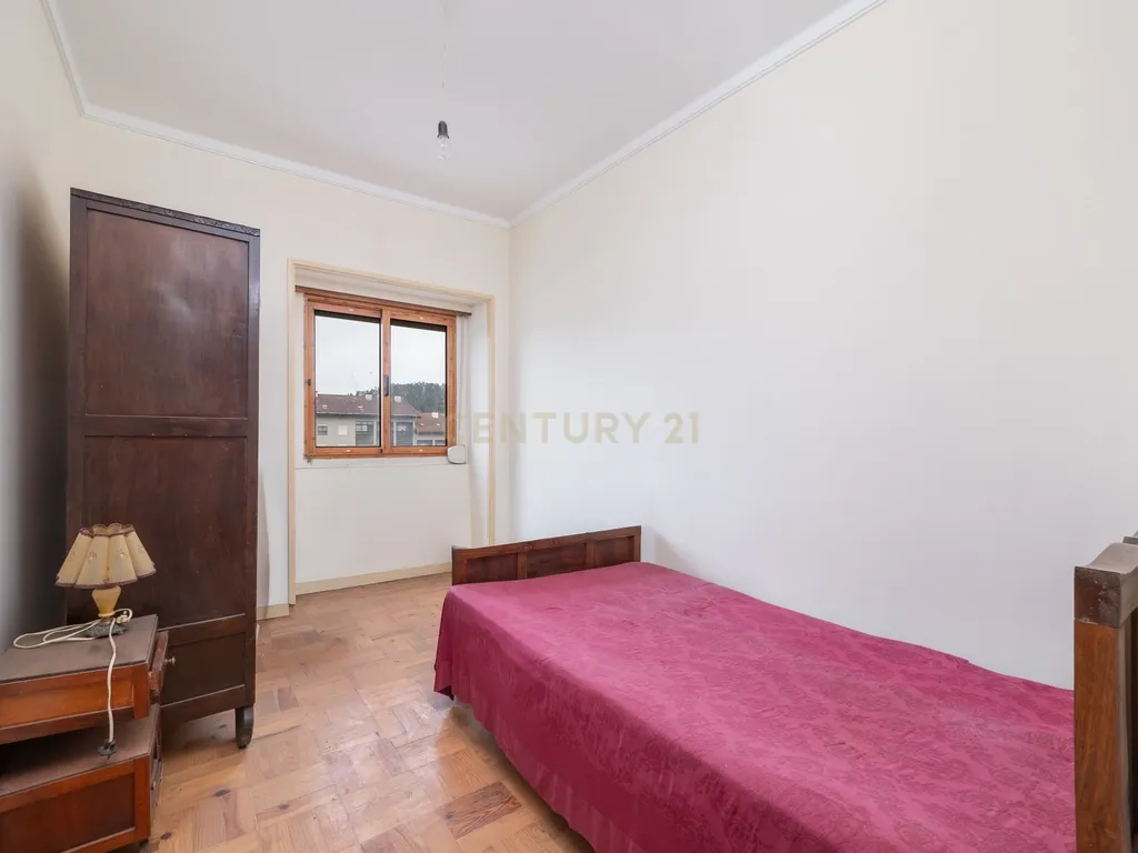 Venda | Apartamento T3+1 com garagem na Rua Verde Pinho em Coimbra - Image 9