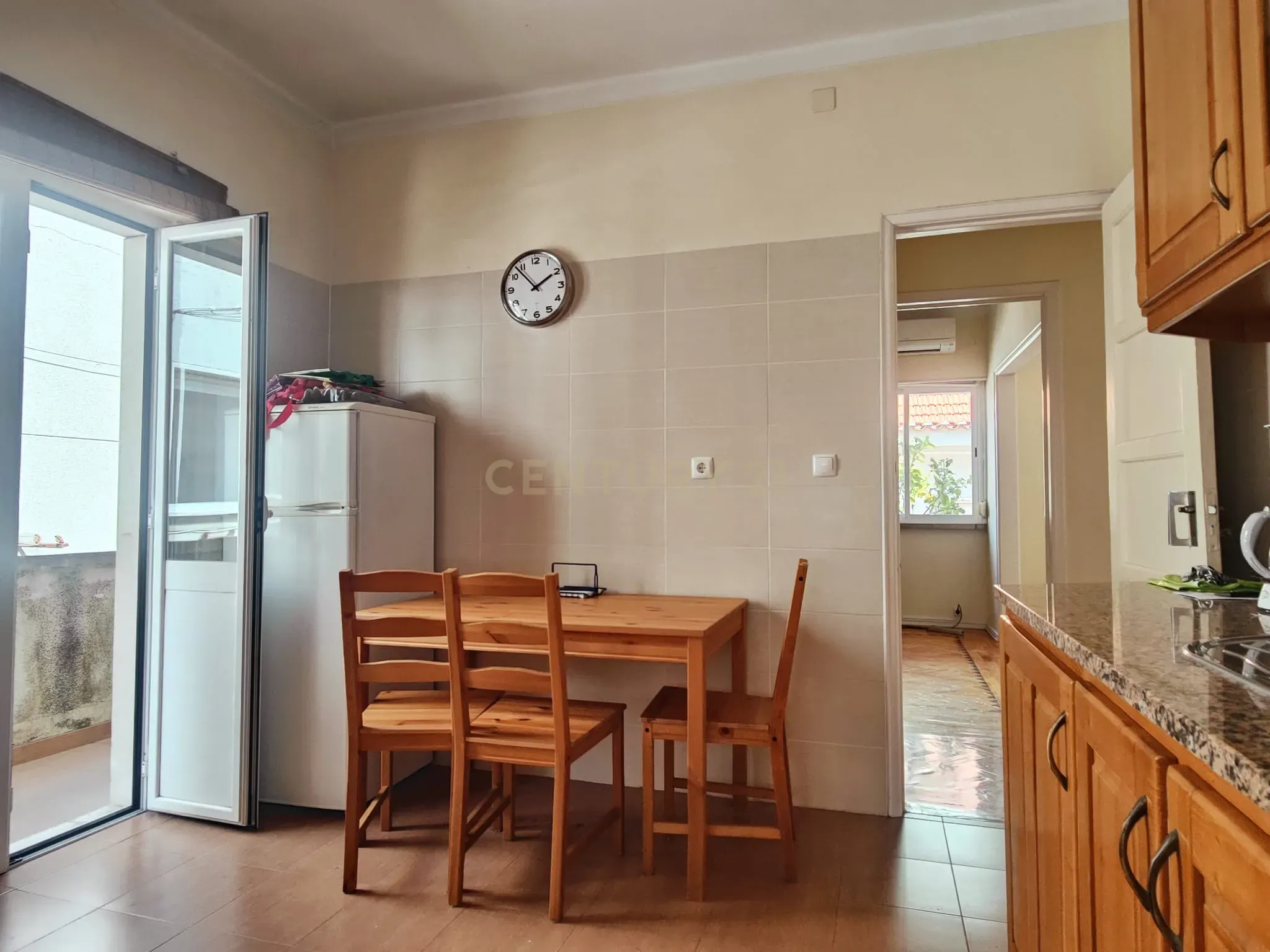 Prédio Bi-Familiar T2 e 2 Anexos Tipologia T1 Em Zona Residencial Tranquila Na Póvoa de Santo Adrião  - Image 31